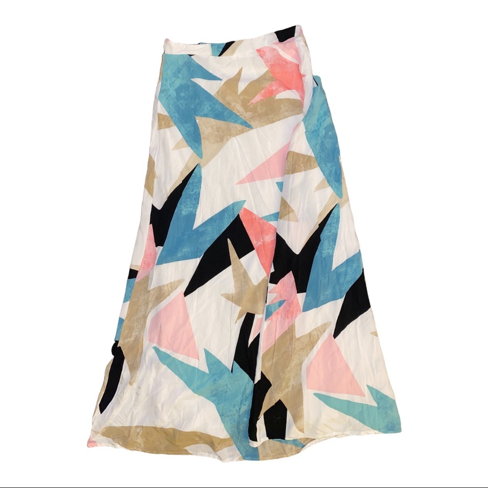 Lulu's High-Waisted & Flowy Maxi Skirt (M)